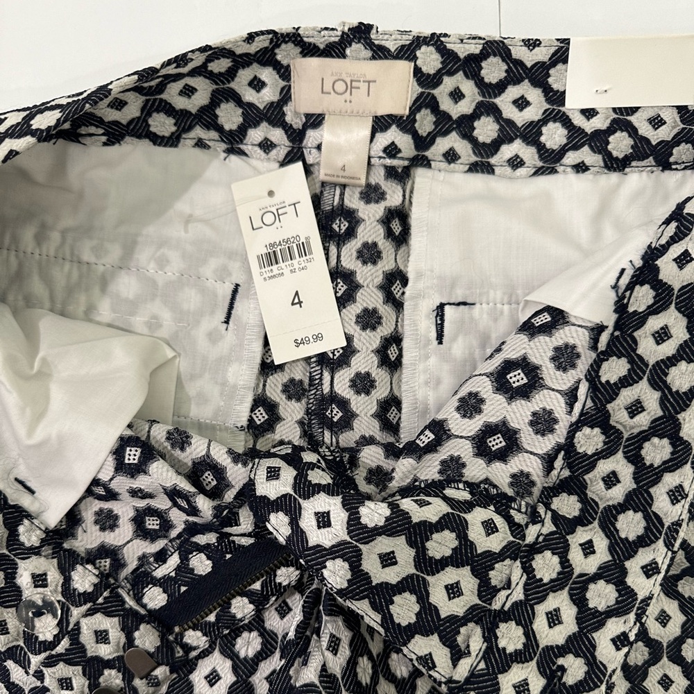 Ann Taylor LOFT Women’s Size 4  Black Silver Shorts Geometric Floral Print - Picture 3 of 8